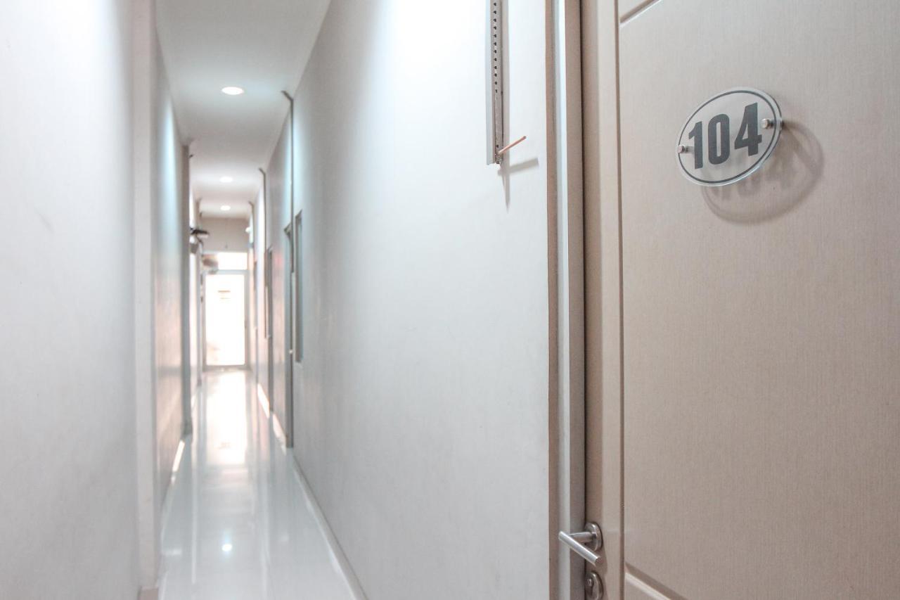 Oyo 383 Env Residence Jakarta Exterior photo